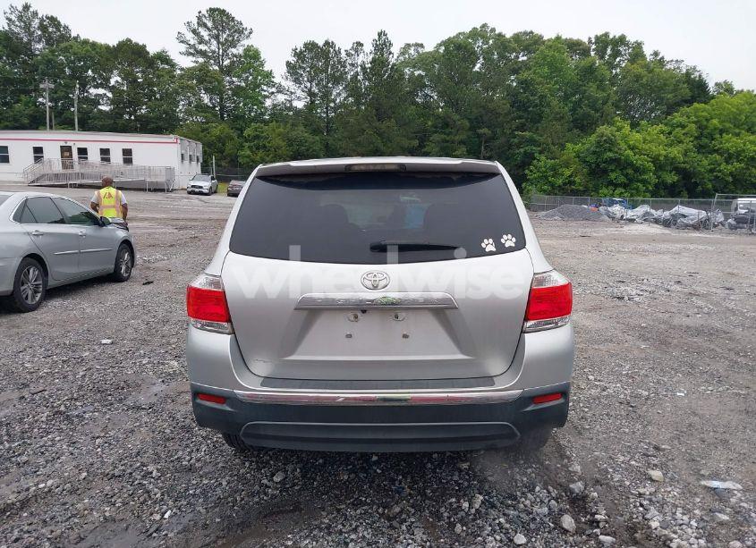 Photo 16 of 2013 Toyota Highlander BASE PLUS (VIN 5TDZA3EHXDS035488)