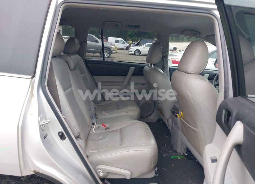Photo 8 of 2013 Toyota Highlander BASE PLUS (VIN 5TDZA3EHXDS035488)