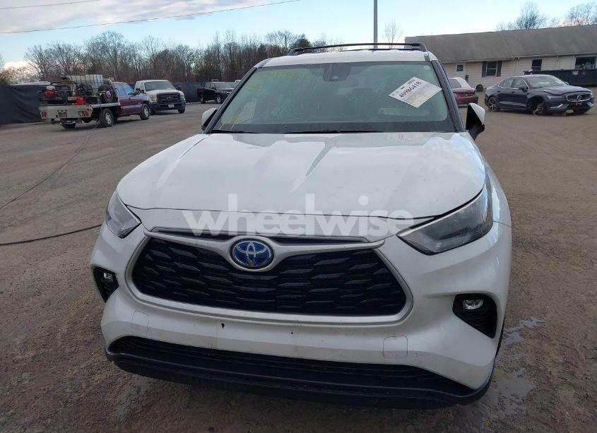 Photo 12 of 2022 Toyota Highlander HYBRID LE (VIN 5TDZARAH0NS016295)