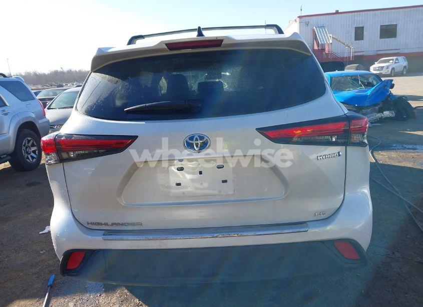 Photo 16 of 2022 Toyota Highlander HYBRID LE (VIN 5TDZARAH0NS016295)