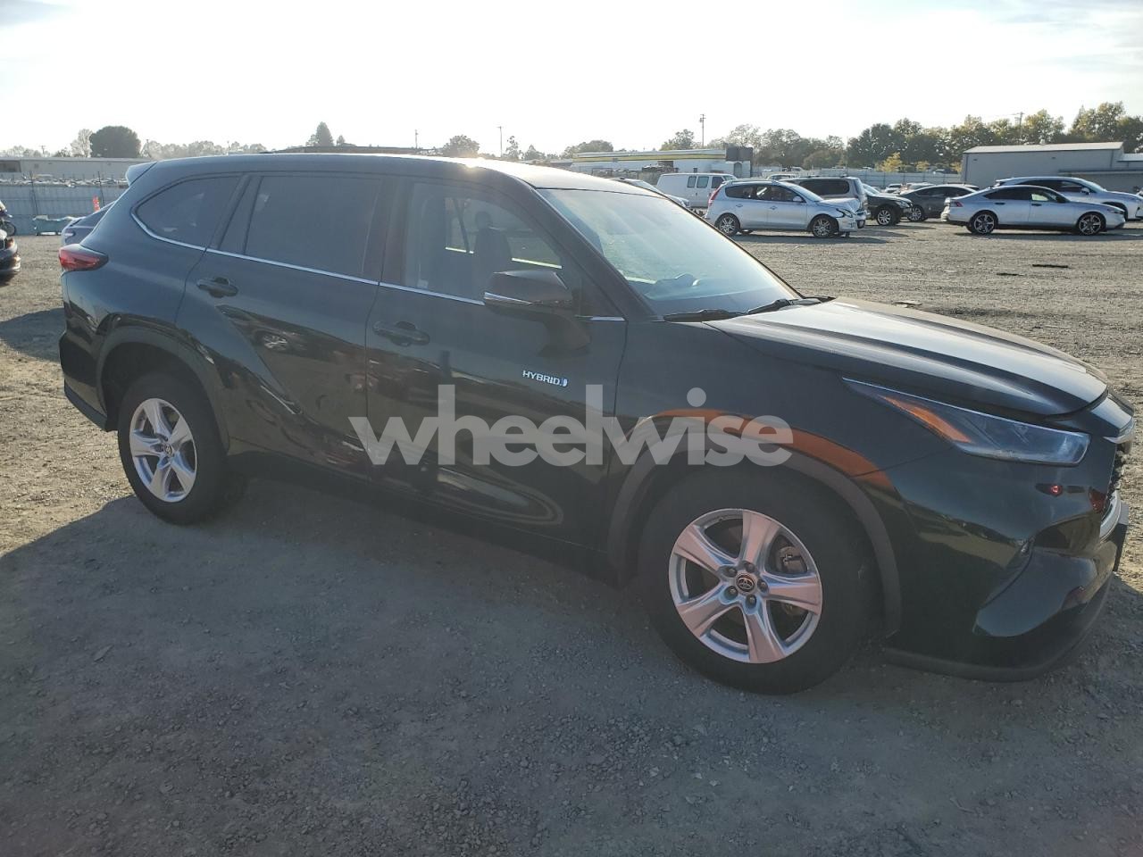 Photo 4 of 2021 TOYOTA HIGHLANDER HYBRID LE (VIN 5TDZARAH4MS506902)