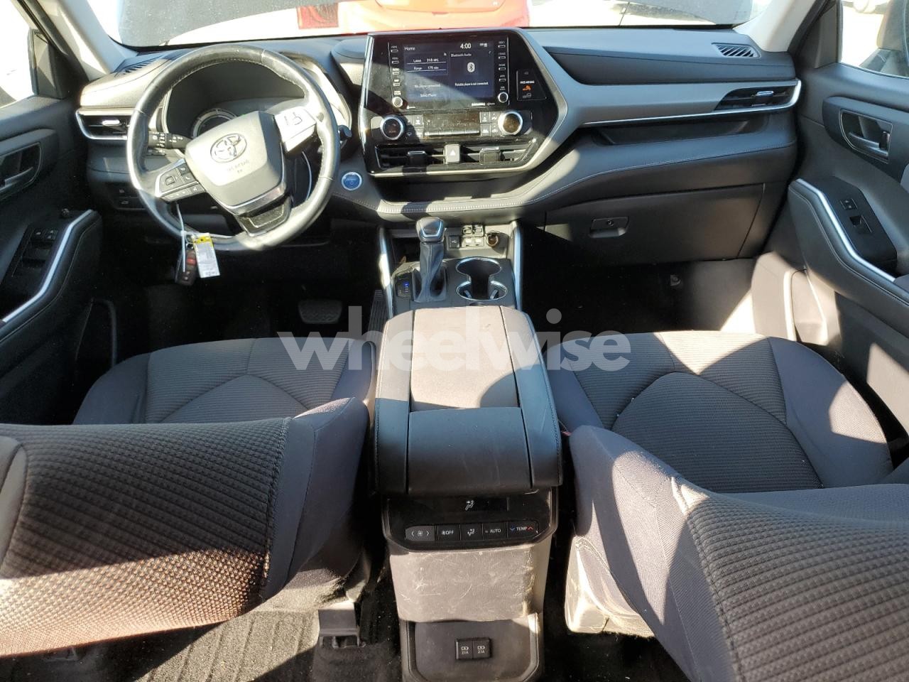Photo 8 of 2021 TOYOTA HIGHLANDER HYBRID LE (VIN 5TDZARAH4MS506902)