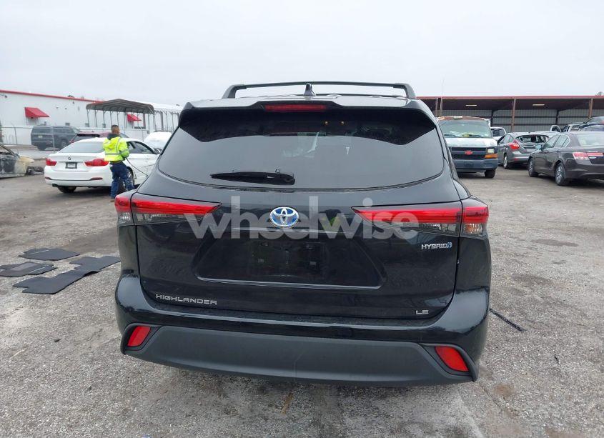Photo 16 of 2021 Toyota Highlander HYBRID LE (VIN 5TDZARAH5MS008031)