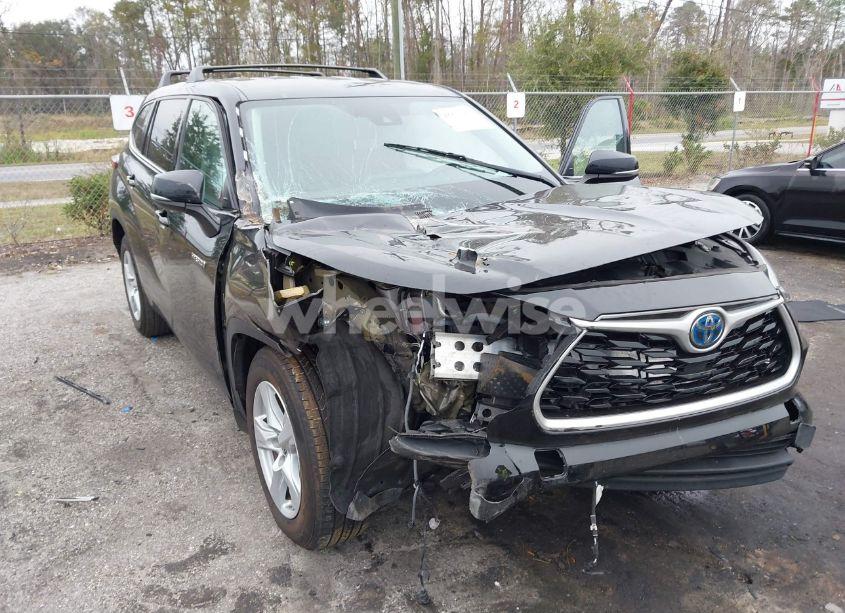 Photo 6 of 2021 Toyota Highlander HYBRID LE (VIN 5TDZARAH5MS008031)
