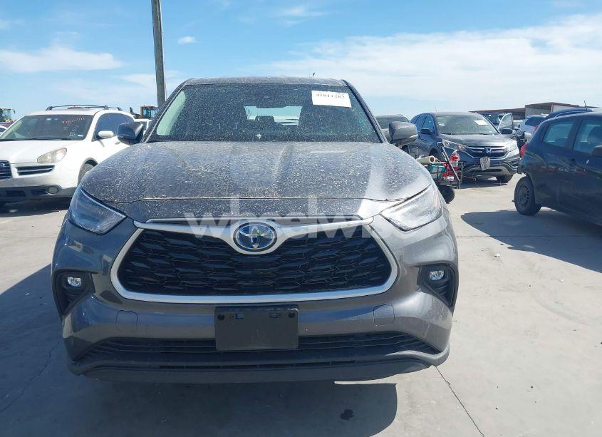 Photo 12 of 2022 Toyota Highlander HYBRID LE (VIN 5TDZARAH5NS517327)