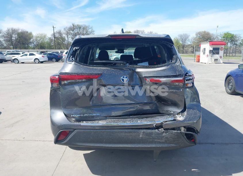 Photo 16 of 2022 Toyota Highlander HYBRID LE (VIN 5TDZARAH5NS517327)