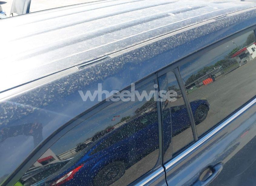 Photo 18 of 2022 Toyota Highlander HYBRID LE (VIN 5TDZARAH5NS517327)