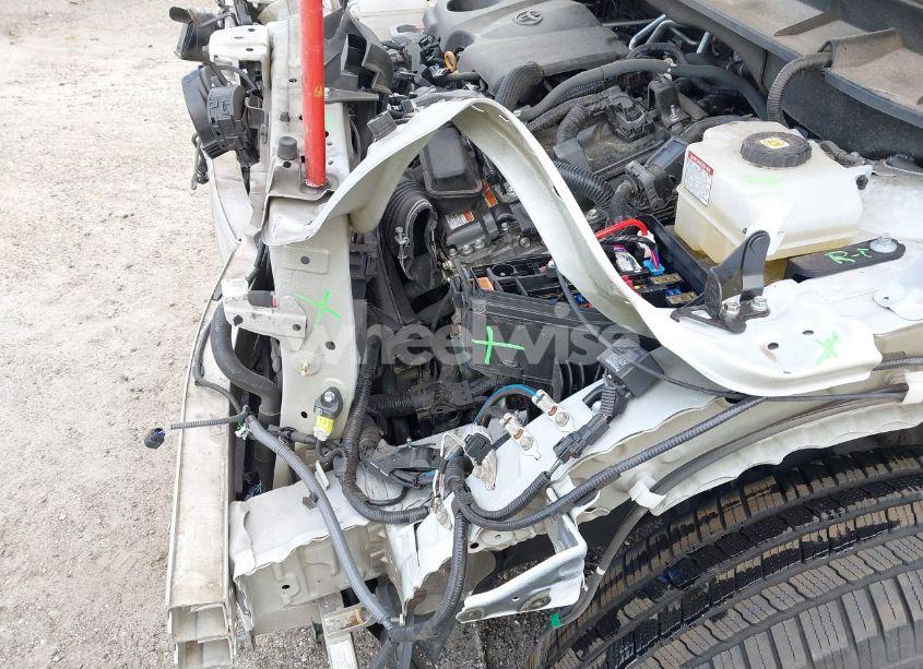 Photo 6 of 2021 Toyota Highlander HYBRID LE (VIN 5TDZARAH6MS504147)