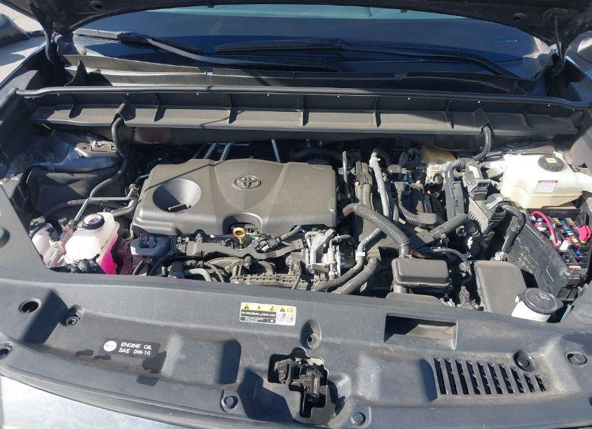 Photo 10 of 2021 Toyota Highlander HYBRID LE (VIN 5TDZARAH6MS505024)