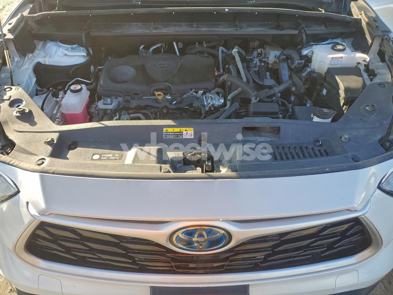 Photo 12 of 2023 TOYOTA HIGHLANDER HYBRID LE (VIN 5TDZARAHXPS521120)