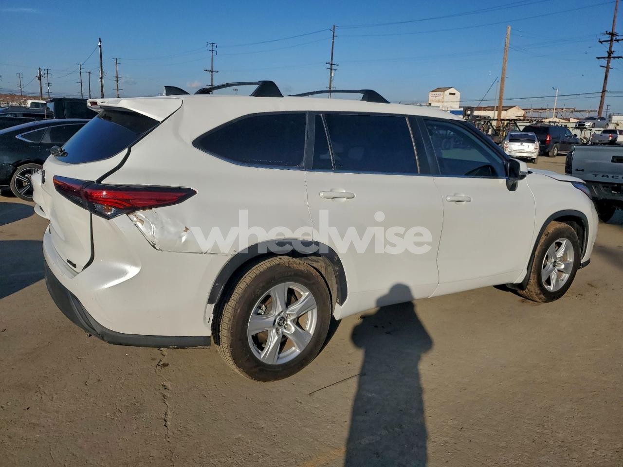 Photo 3 of 2023 TOYOTA HIGHLANDER HYBRID LE (VIN 5TDZARAHXPS521120)