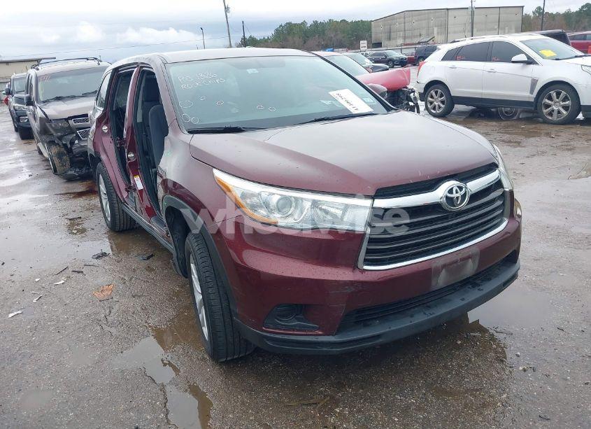 2015 Toyota Highlander LE (VIN 5TDZARFH0FS013617) main photo