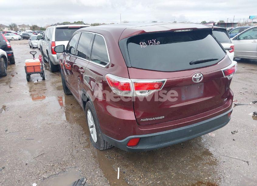 Photo 3 of 2015 Toyota Highlander LE (VIN 5TDZARFH0FS013617)
