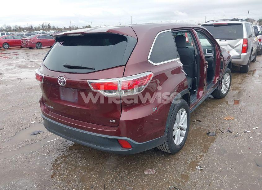 Photo 4 of 2015 Toyota Highlander LE (VIN 5TDZARFH0FS013617)