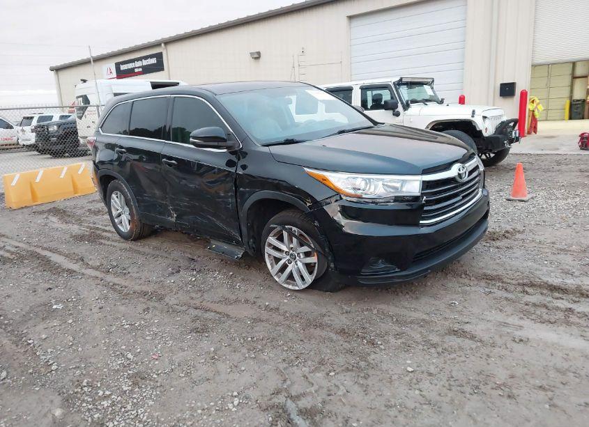 2016 Toyota Highlander LE (VIN 5TDZARFH1GS020531) main photo