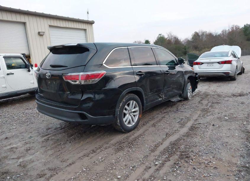 Photo 4 of 2016 Toyota Highlander LE (VIN 5TDZARFH1GS020531)