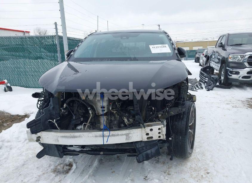 Photo 6 of 2019 Toyota Highlander LE (VIN 5TDZARFH1KS051707)