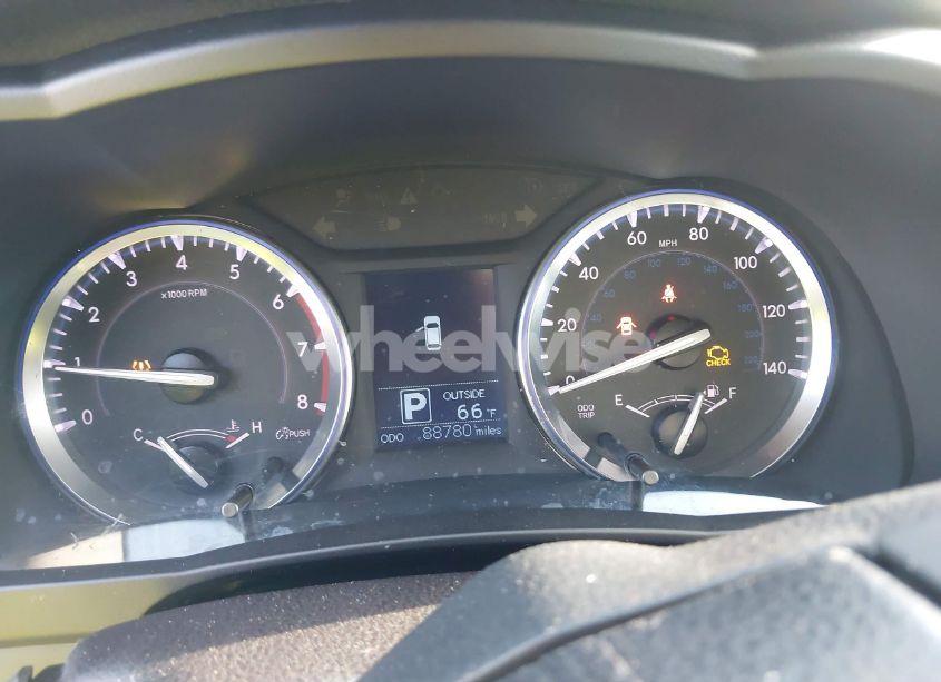 Photo 7 of 2016 Toyota Highlander LE (VIN 5TDZARFH2GS017833)