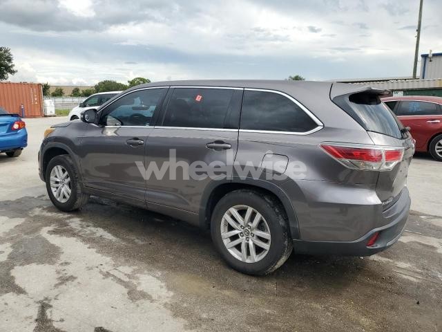 Photo 13 of 2016 TOYOTA HIGHLANDER LE (VIN 5TDZARFH2GS018027)