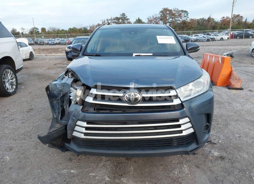 Photo 12 of 2019 Toyota Highlander LE (VIN 5TDZARFH2KS044474)