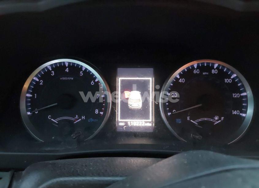 Photo 7 of 2019 Toyota Highlander LE (VIN 5TDZARFH2KS044474)