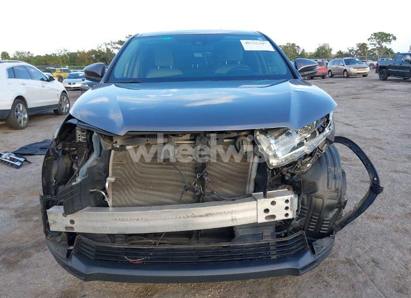 Photo 13 of 2019 Toyota Highlander LE (VIN 5TDZARFH2KS050579)