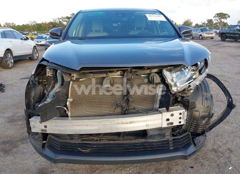 Photo 6 of 2019 Toyota Highlander LE (VIN 5TDZARFH2KS050579)