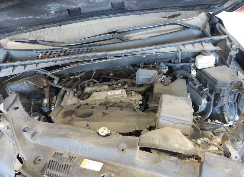 Photo 10 of 2019 Toyota Highlander LE (VIN 5TDZARFH2KS057242)