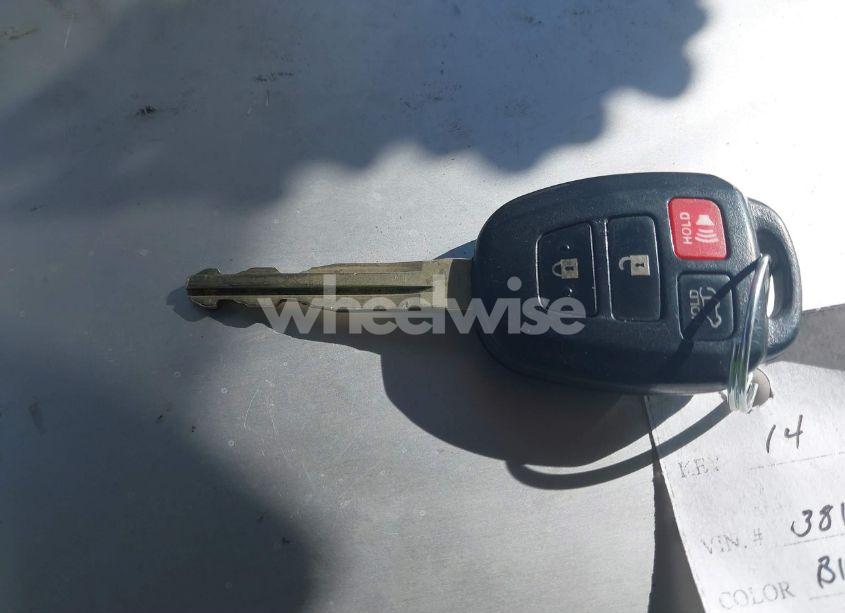 Photo 11 of 2017 Toyota Highlander LE (VIN 5TDZARFH4HS023814)