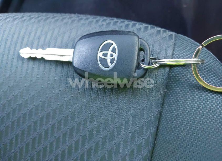 Photo 11 of 2019 Toyota Highlander LE (VIN 5TDZARFH4KS047134)