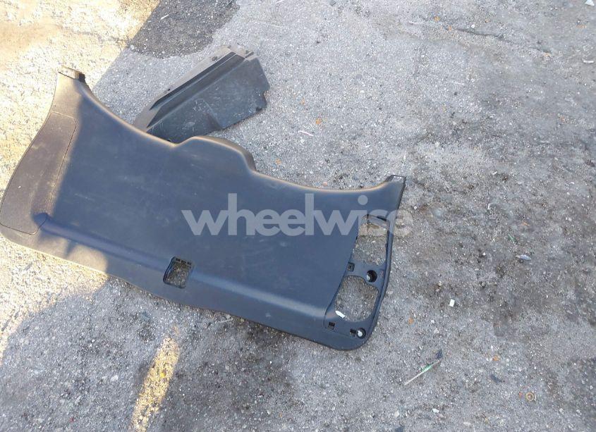 Photo 12 of 2019 Toyota Highlander LE (VIN 5TDZARFH4KS047134)