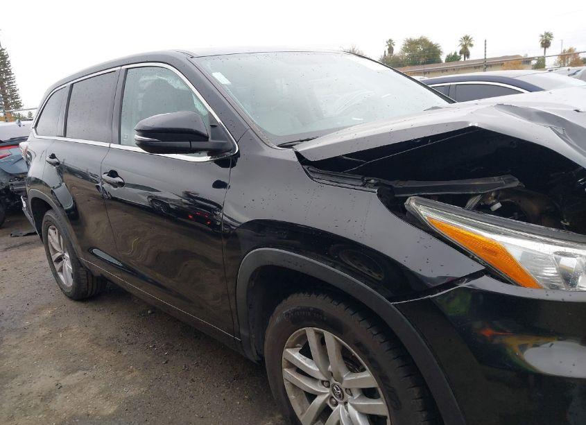 Photo 13 of 2016 Toyota Highlander LE (VIN 5TDZARFH5GS019348)