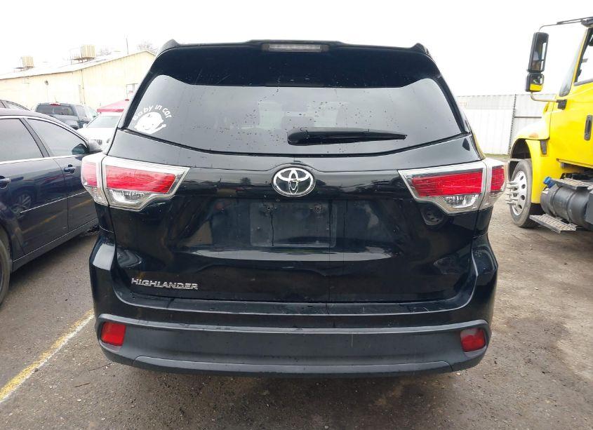 Photo 16 of 2016 Toyota Highlander LE (VIN 5TDZARFH5GS019348)