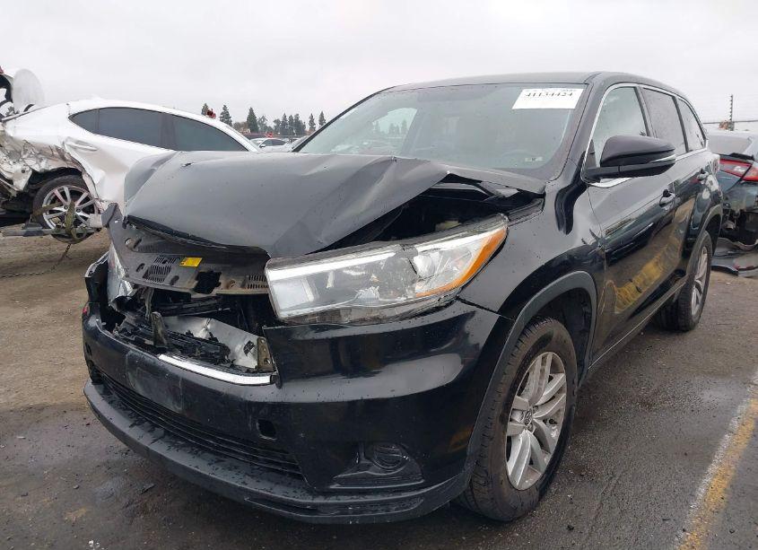 Photo 2 of 2016 Toyota Highlander LE (VIN 5TDZARFH5GS019348)