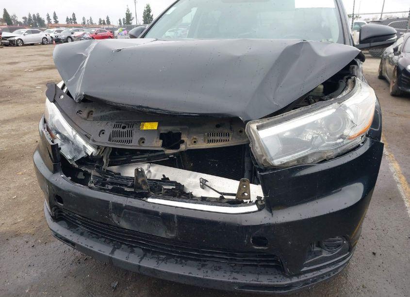 Photo 6 of 2016 Toyota Highlander LE (VIN 5TDZARFH5GS019348)