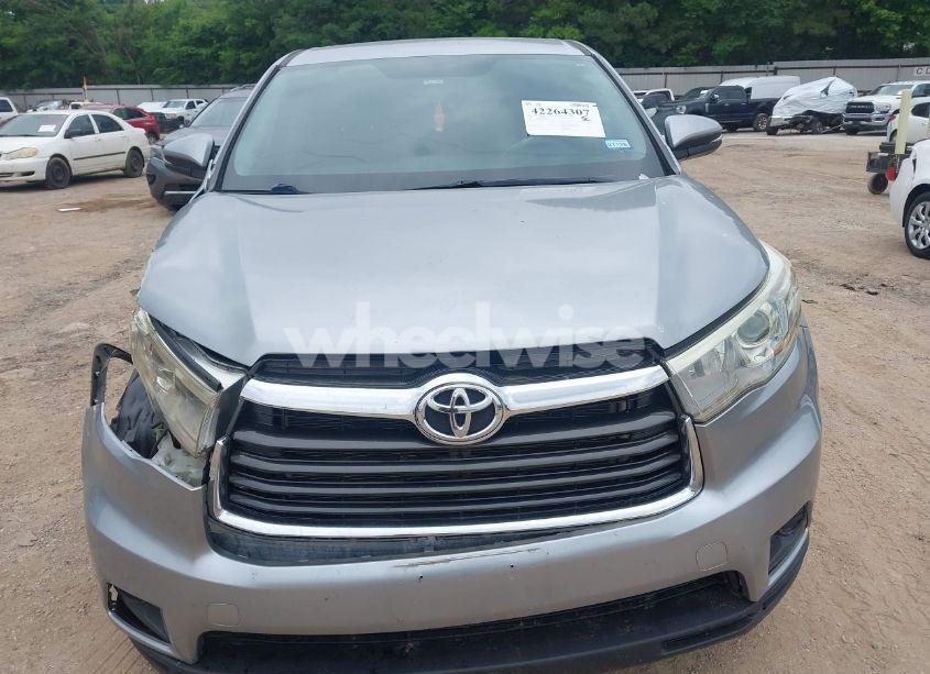 Photo 12 of 2016 Toyota Highlander LE (VIN 5TDZARFH6GS021397)