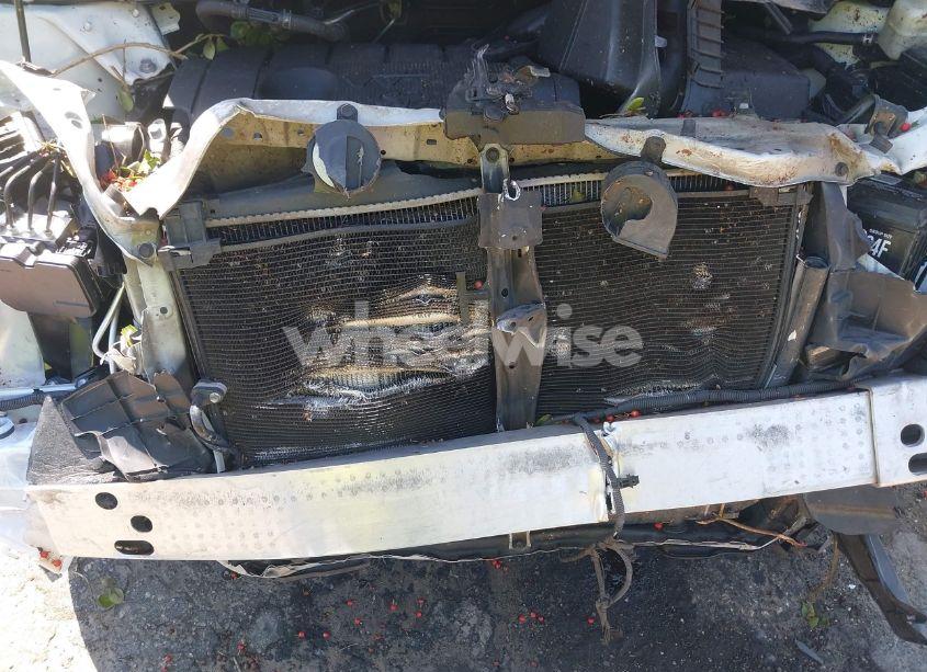 Photo 10 of 2017 Toyota Highlander LE (VIN 5TDZARFH6HS031526)