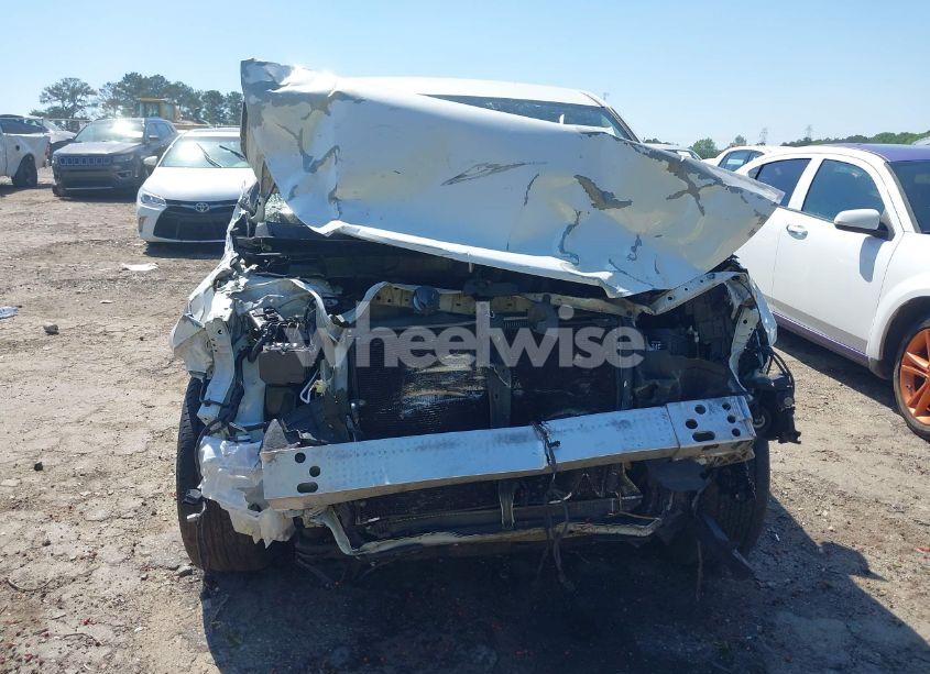 Photo 11 of 2017 Toyota Highlander LE (VIN 5TDZARFH6HS031526)