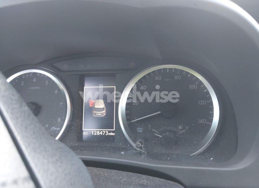 Photo 14 of 2017 Toyota Highlander LE (VIN 5TDZARFH6HS031526)