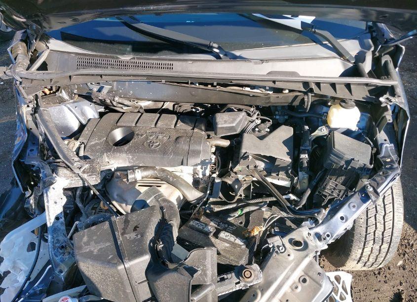 Photo 10 of 2019 Toyota Highlander LE (VIN 5TDZARFH6KS042758)