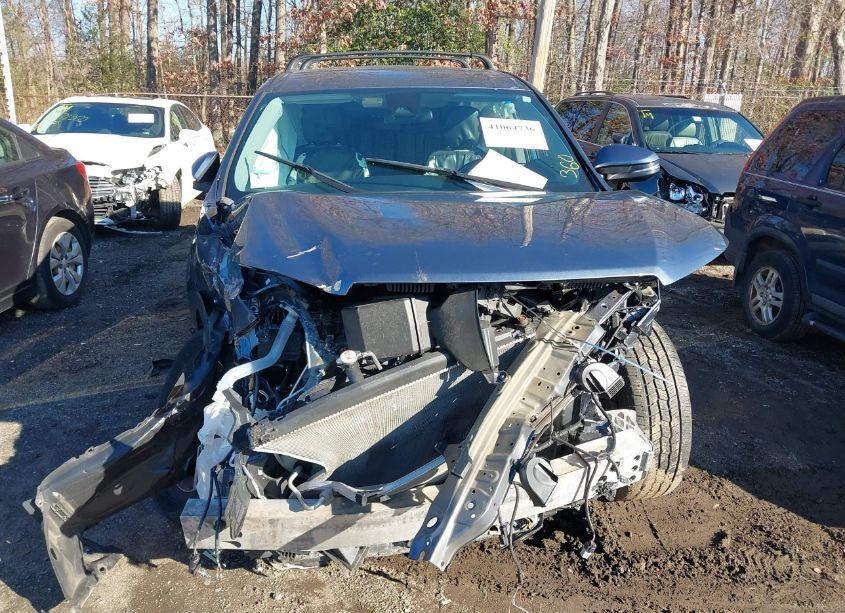 Photo 12 of 2019 Toyota Highlander LE (VIN 5TDZARFH6KS042758)