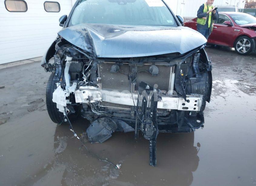 Photo 13 of 2019 Toyota Highlander LE (VIN 5TDZARFH6KS054098)