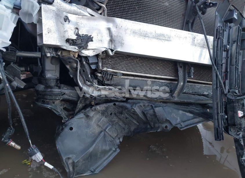 Photo 21 of 2019 Toyota Highlander LE (VIN 5TDZARFH6KS054098)