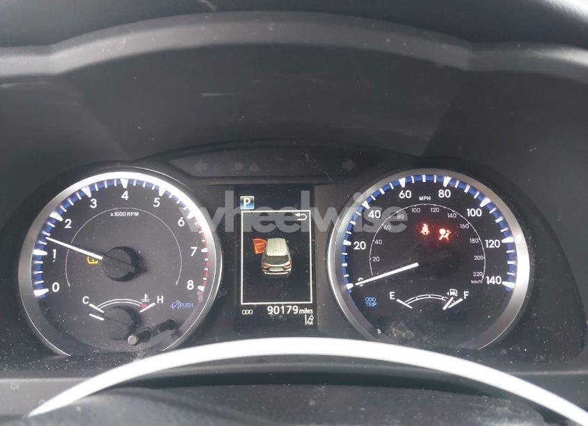 Photo 7 of 2019 Toyota Highlander LE (VIN 5TDZARFH6KS054098)