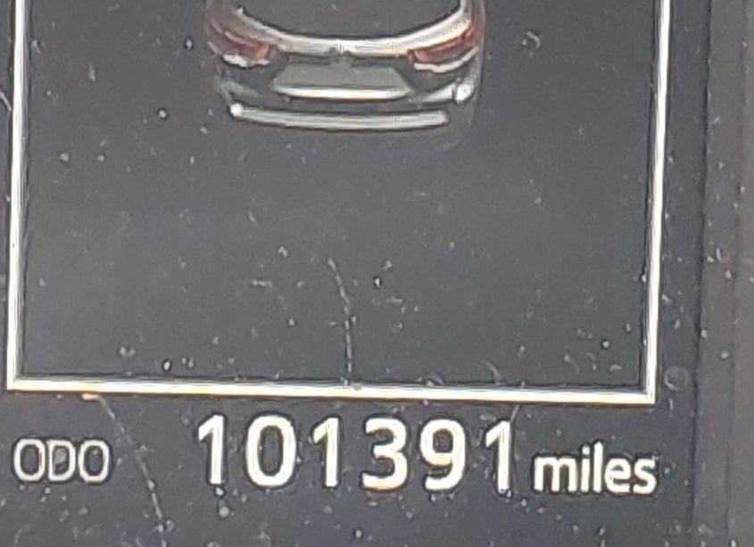 Photo 14 of 2018 Toyota Highlander LE (VIN 5TDZARFH7JS036224)