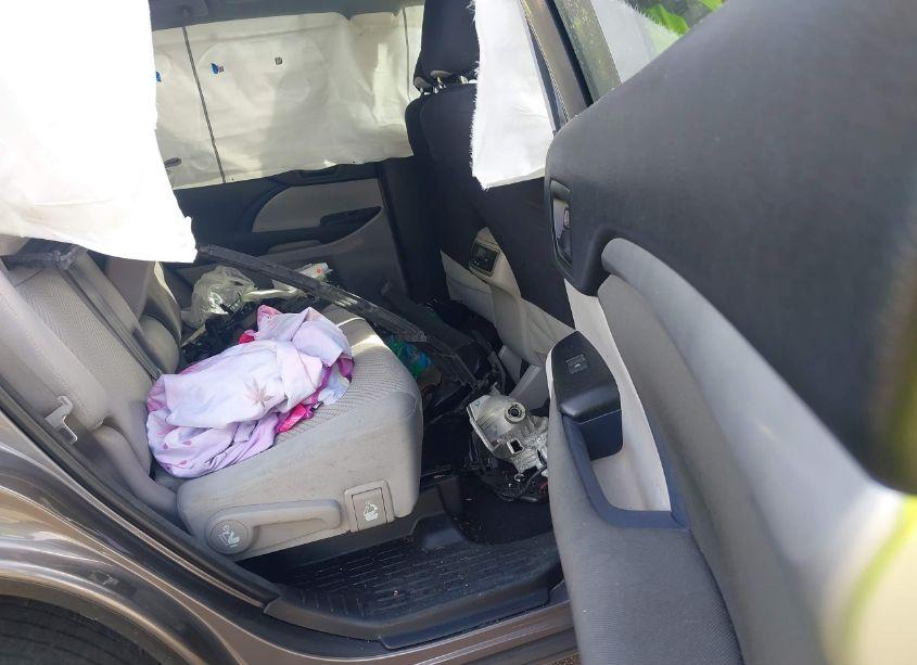 Photo 7 of 2018 Toyota Highlander LE (VIN 5TDZARFH7JS036224)