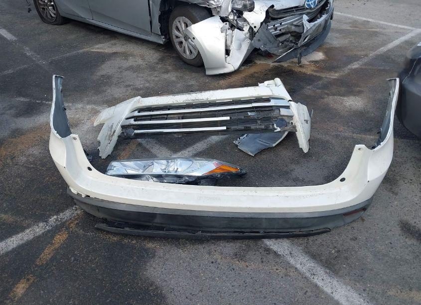 Photo 12 of 2019 Toyota Highlander LE (VIN 5TDZARFH7KS043482)