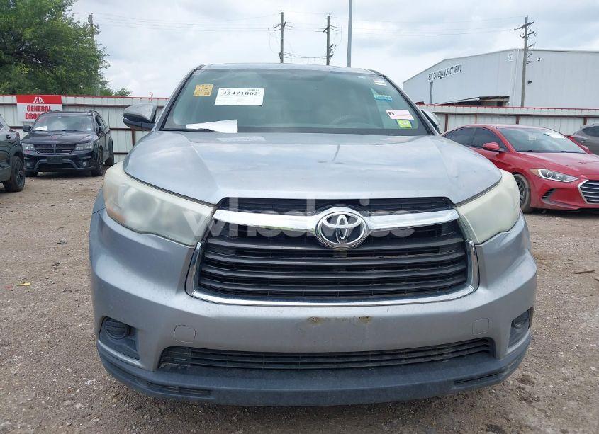 Photo 12 of 2016 Toyota Highlander LE (VIN 5TDZARFH8GS021479)