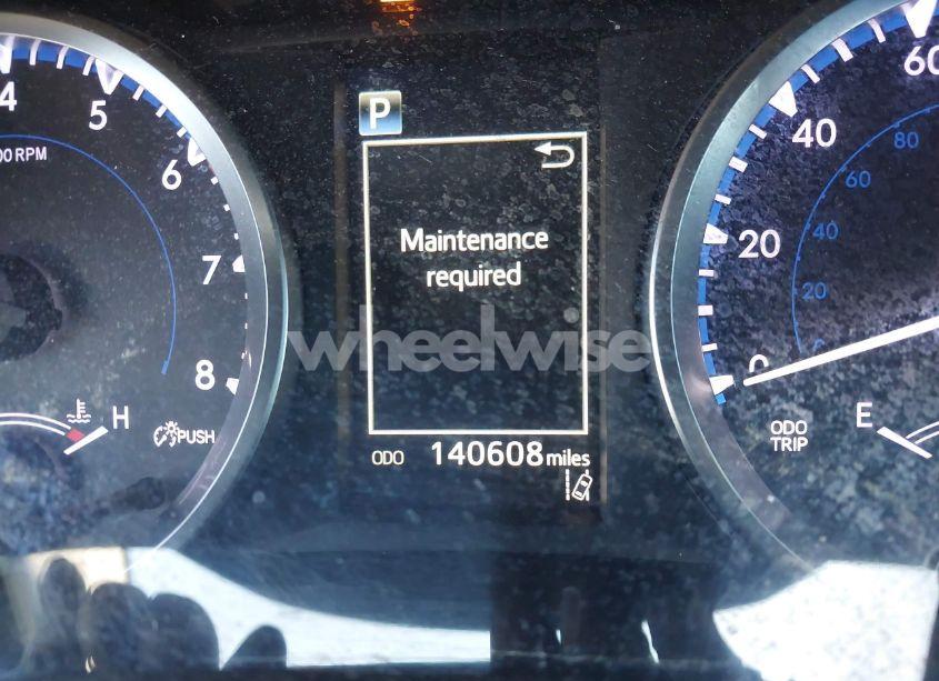 Photo 16 of 2018 Toyota Highlander LE (VIN 5TDZARFH8JS033994)