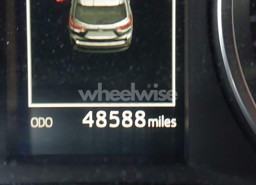 Photo 16 of 2018 Toyota Highlander LE (VIN 5TDZARFH8JS034143)